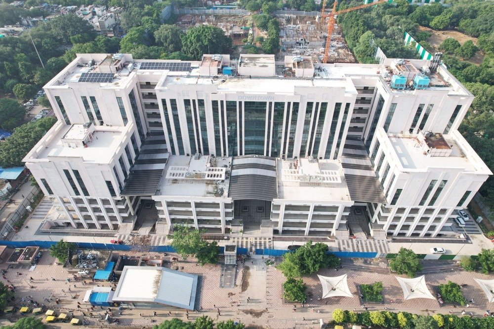 Realstate in Sarojini nagar