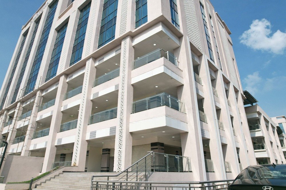 Premium property with Welcoming atrium